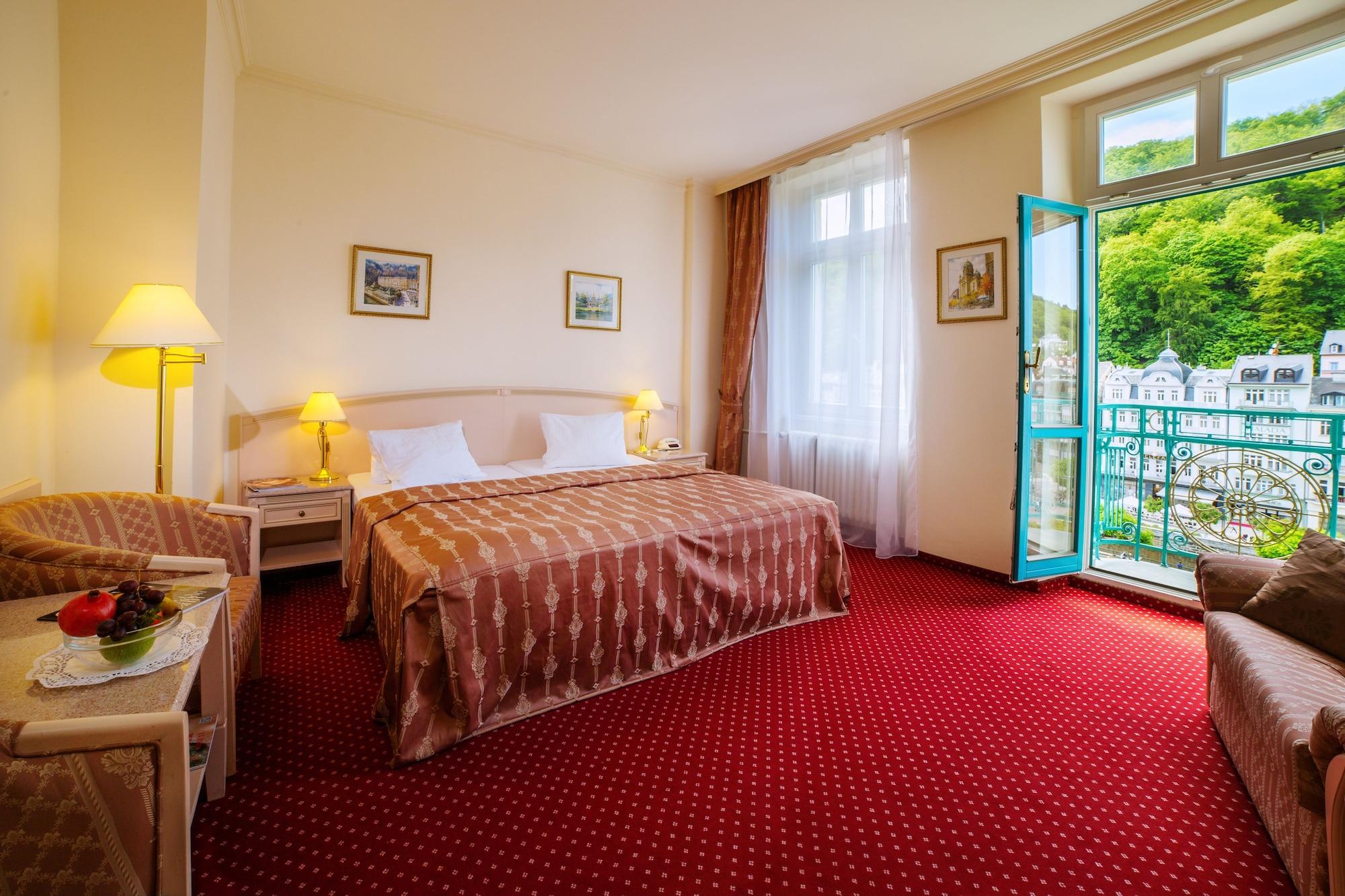 Interhotel Central Κάρλοβι Βάρι Εξωτερικό φωτογραφία