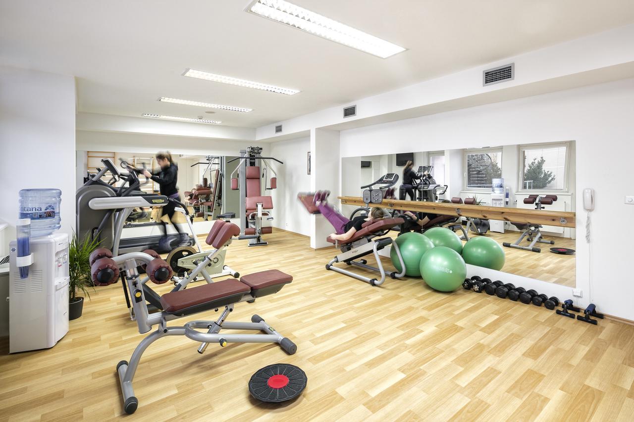 Interhotel Central Κάρλοβι Βάρι Εξωτερικό φωτογραφία