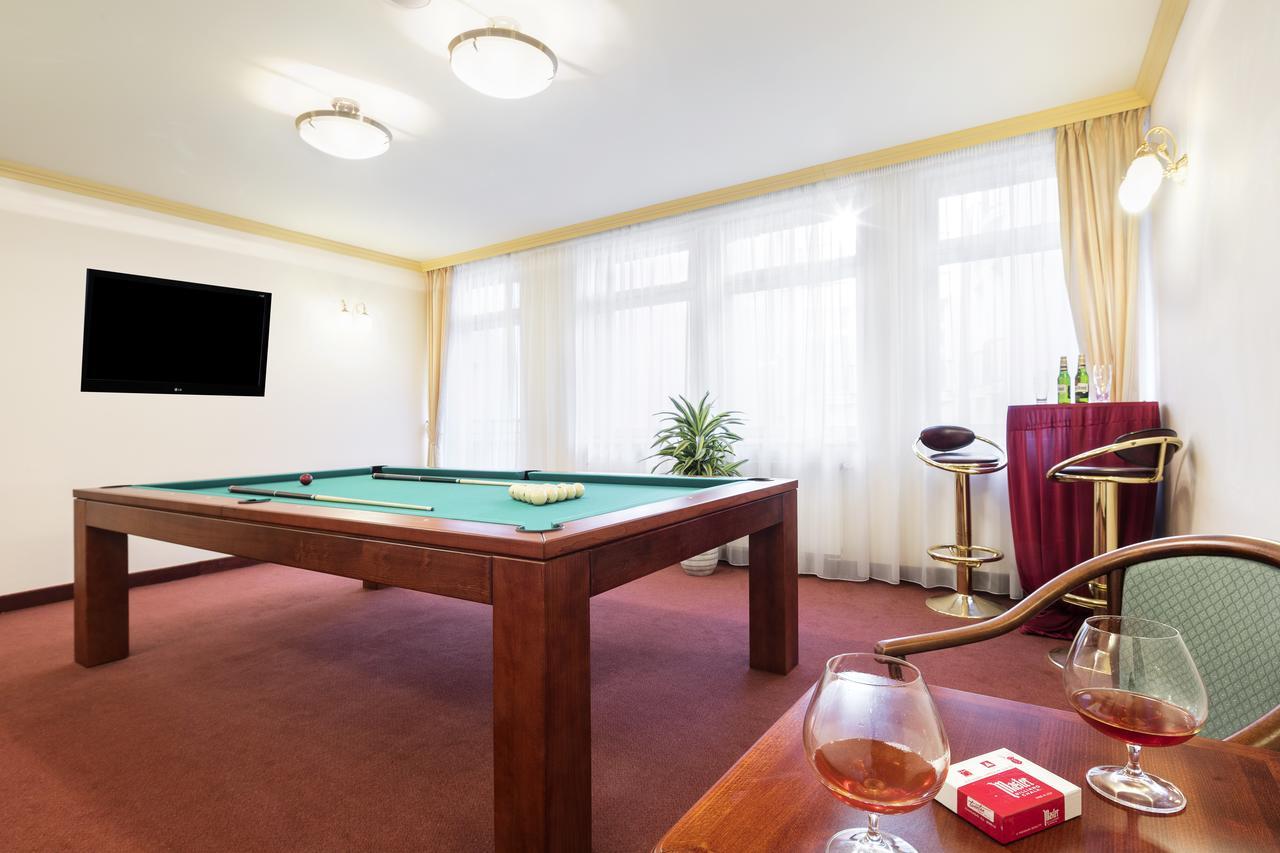 Interhotel Central Κάρλοβι Βάρι Εξωτερικό φωτογραφία