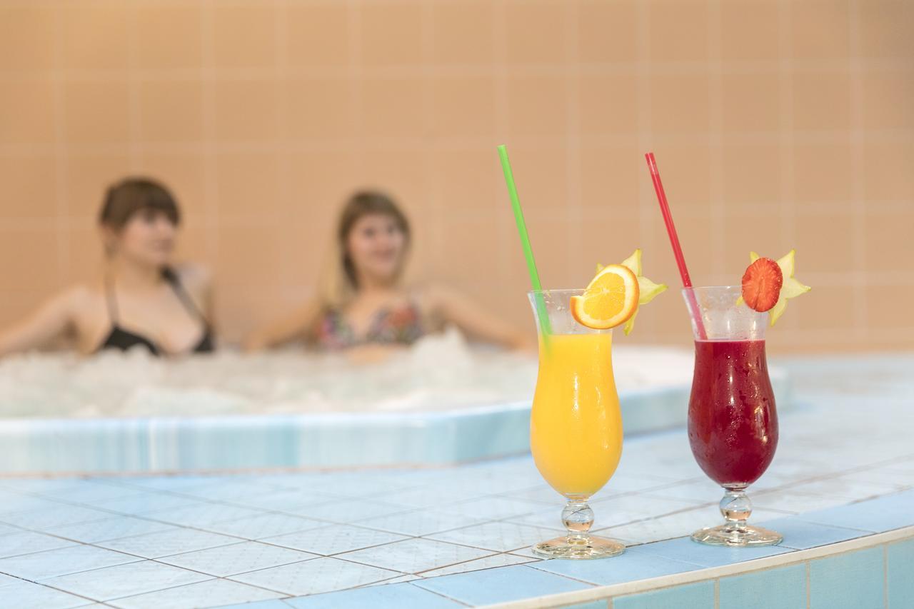 Interhotel Central Κάρλοβι Βάρι Εξωτερικό φωτογραφία